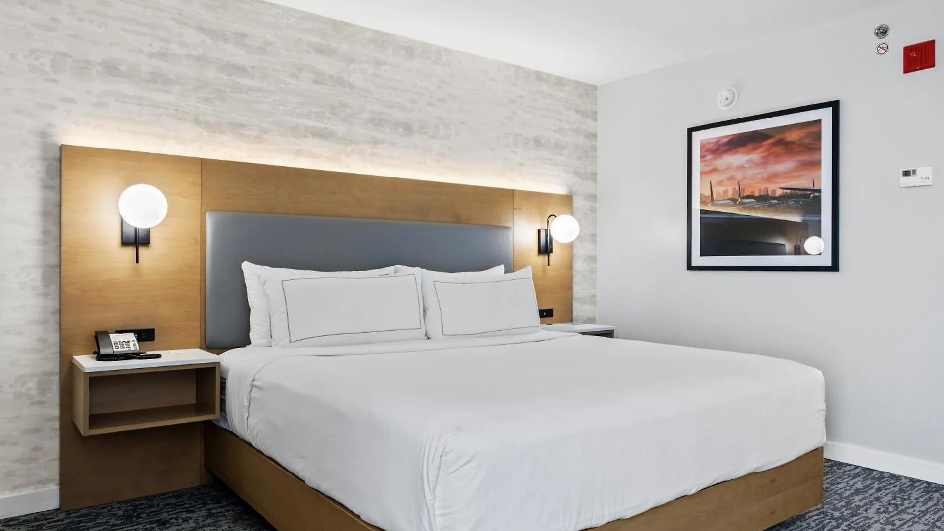 Hotel Doubletree By Hilton New York Jfk Airport