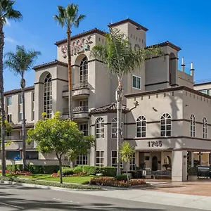 https://peacock-suites.topanaheimhotels.com
