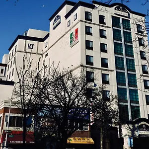 Marco Laguardia Hotel&suites Hotel