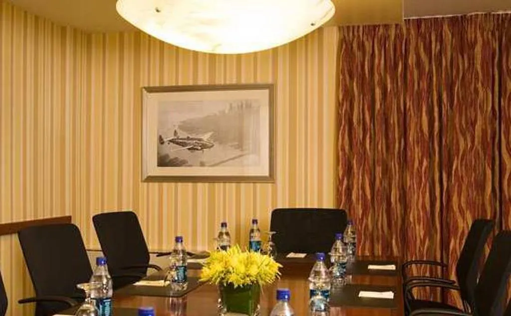 Hotel Doubletree By Hilton New York Jfk Airport